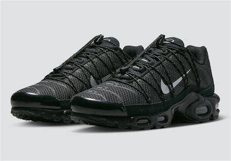 Nike Air Max Plus Premium Black Reflective Silver 